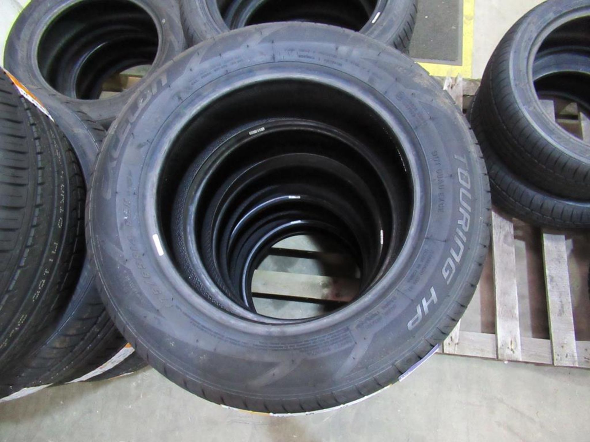 5 unused Excelon Touring HP 175/65R14 82H tyres - Image 2 of 3