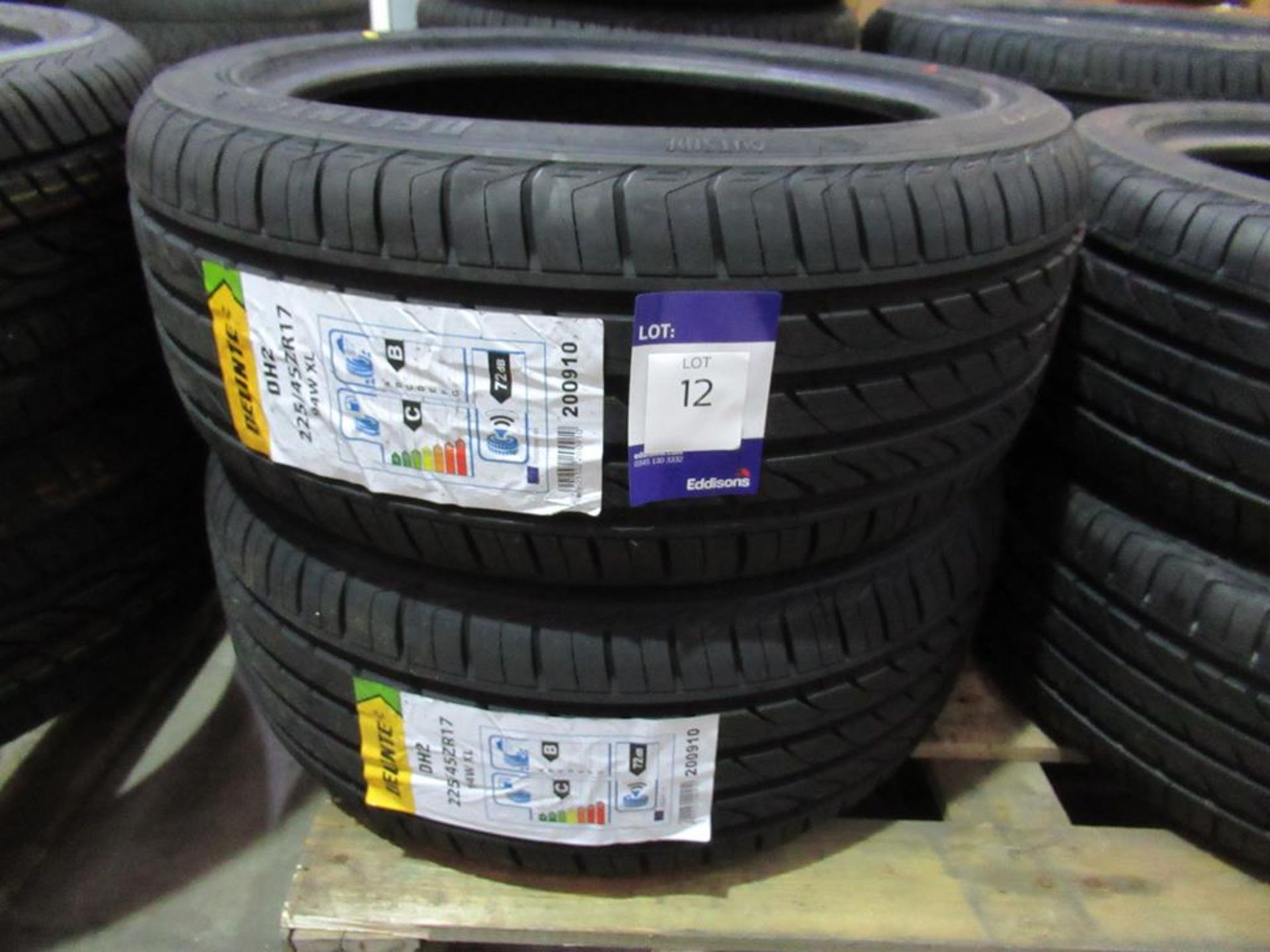 2 unused Delinte DH2 225/45ZR17 94W XL tyres