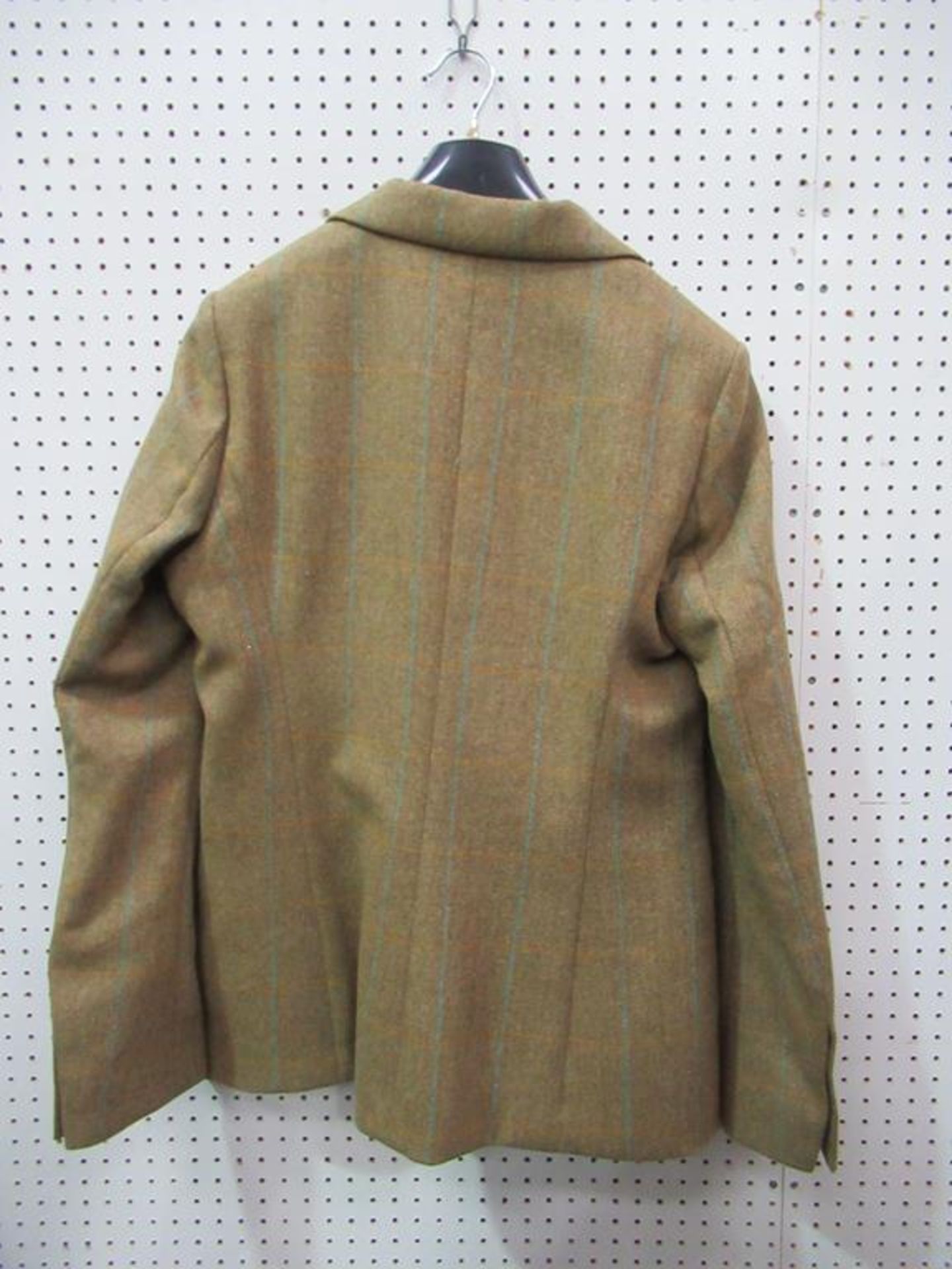 Wensum Tailoring tweed style 2 button ladies jacket - Image 3 of 3