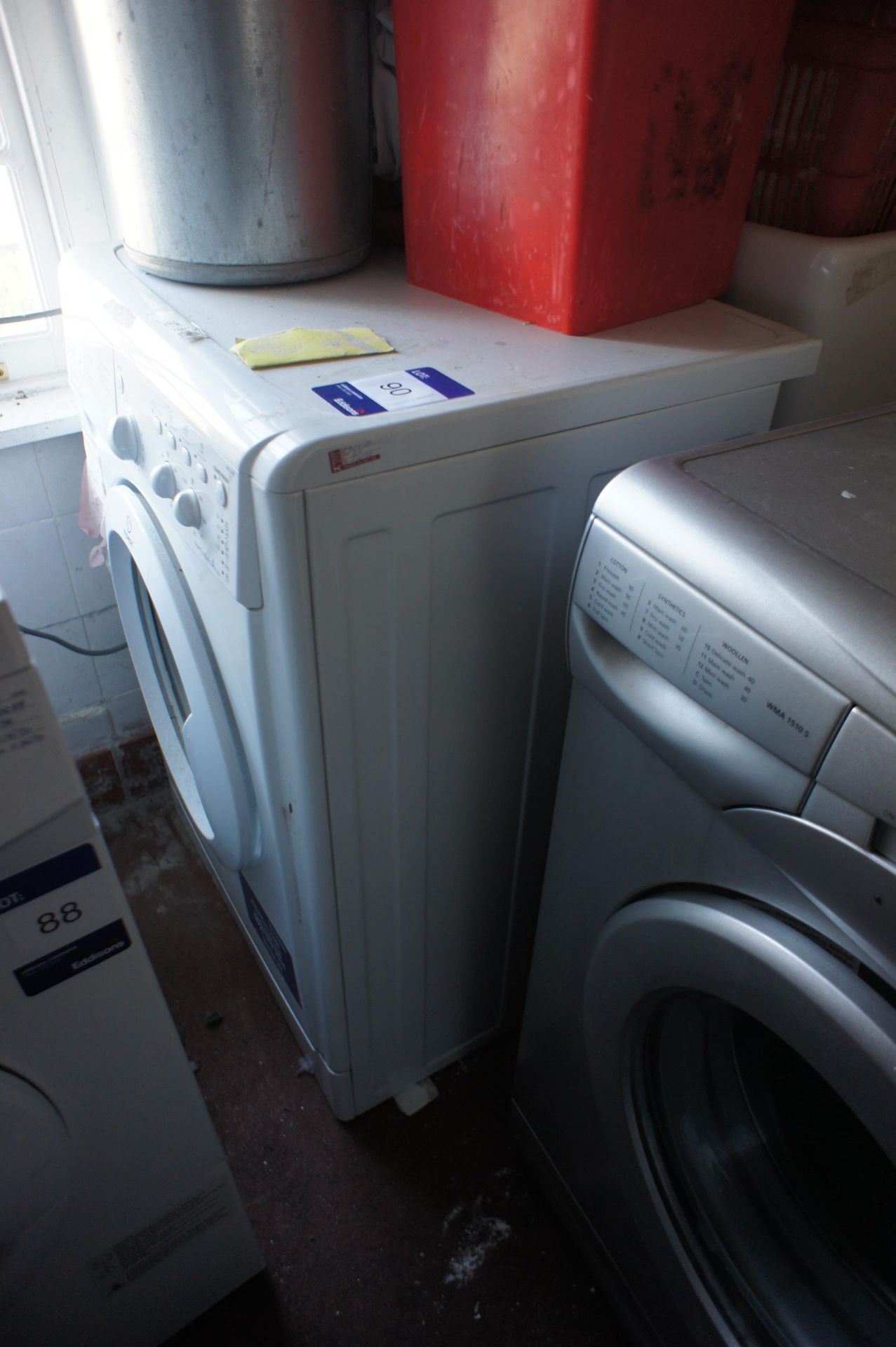 Indesit IWC6125 washing machine