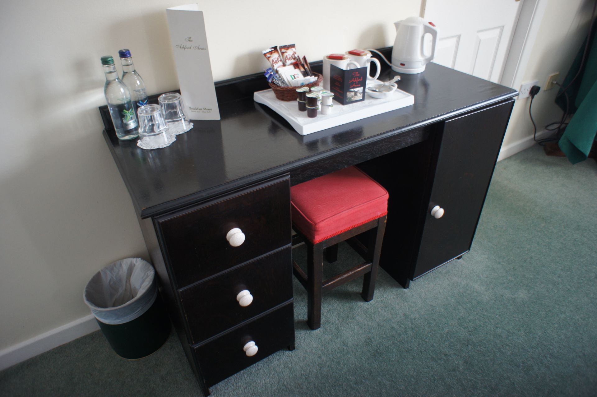 Double bed, 2 x Oak effect side tables with lamps, - Image 3 of 6