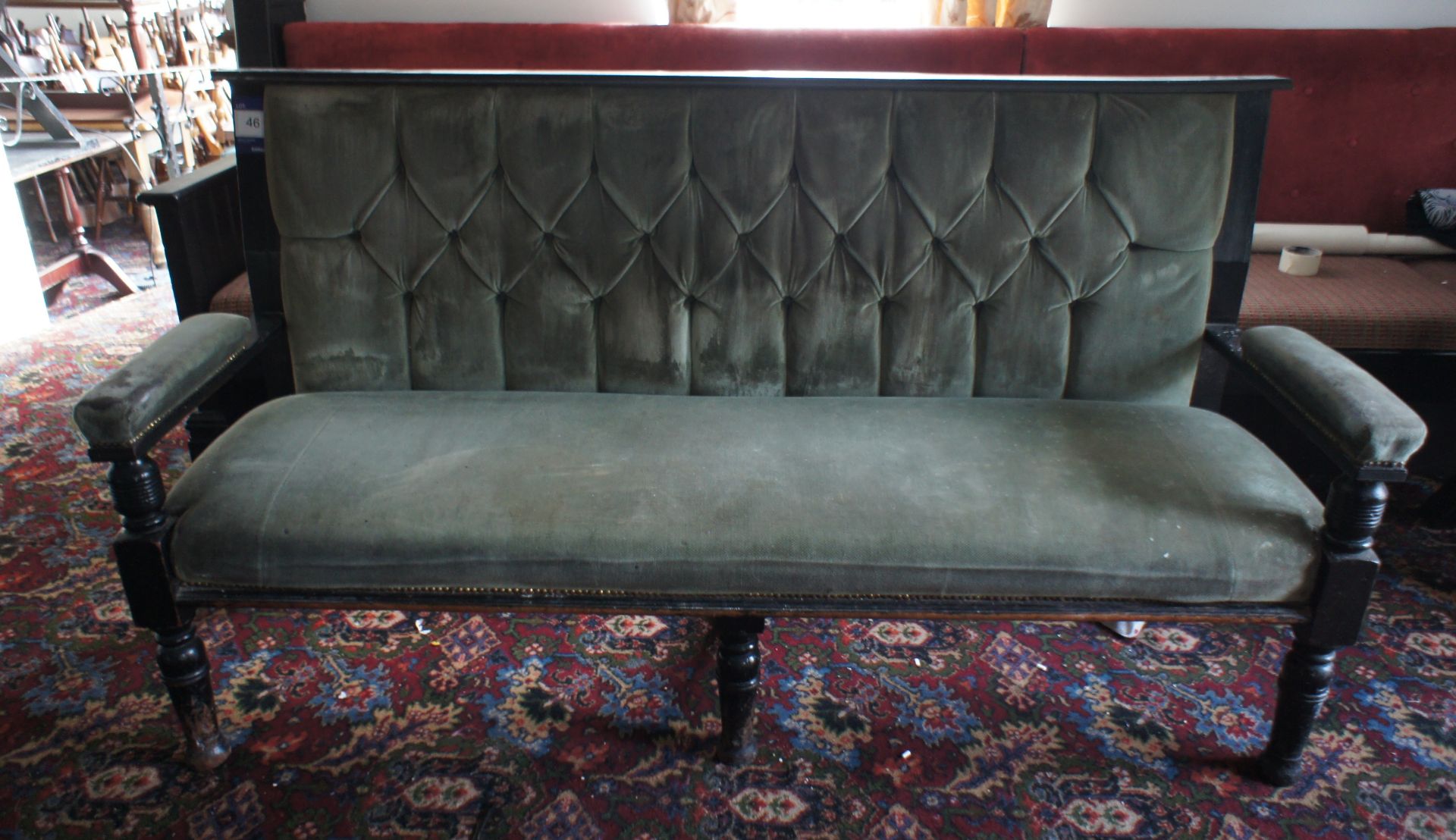 Upholstered bench seat 1900mm - Image 2 of 2