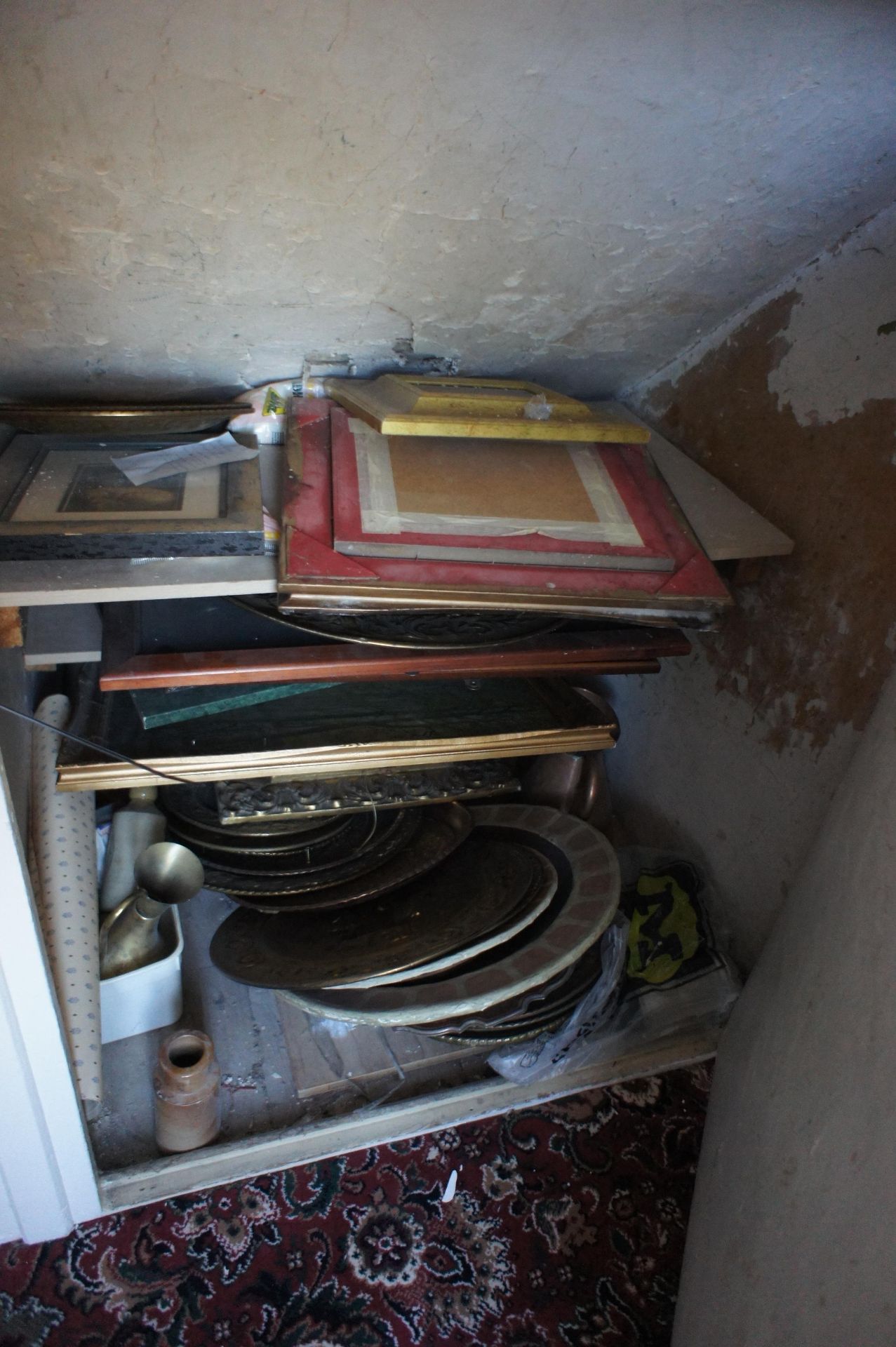Loose contents of cupboard including Brass plates - Image 2 of 3