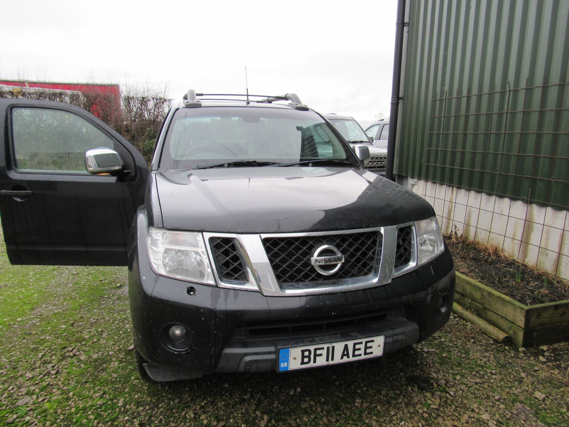 Nissan Navara Tekna 2.5DCI 4WD Auto Double Cab Pick Up, registration BF11 AEE, first registered 25 - Image 17 of 22