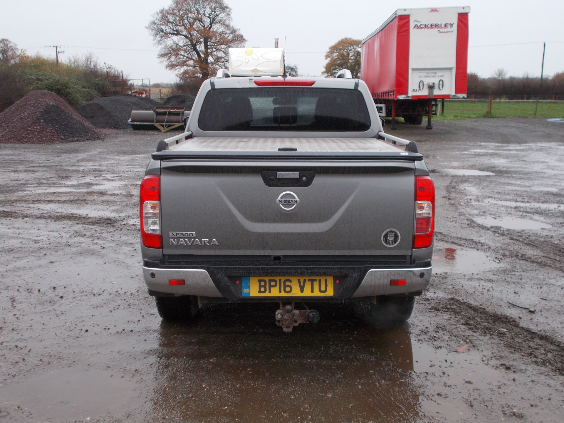 Nissan Navara Tekna NP300 Pick Up, including satel - Image 4 of 16