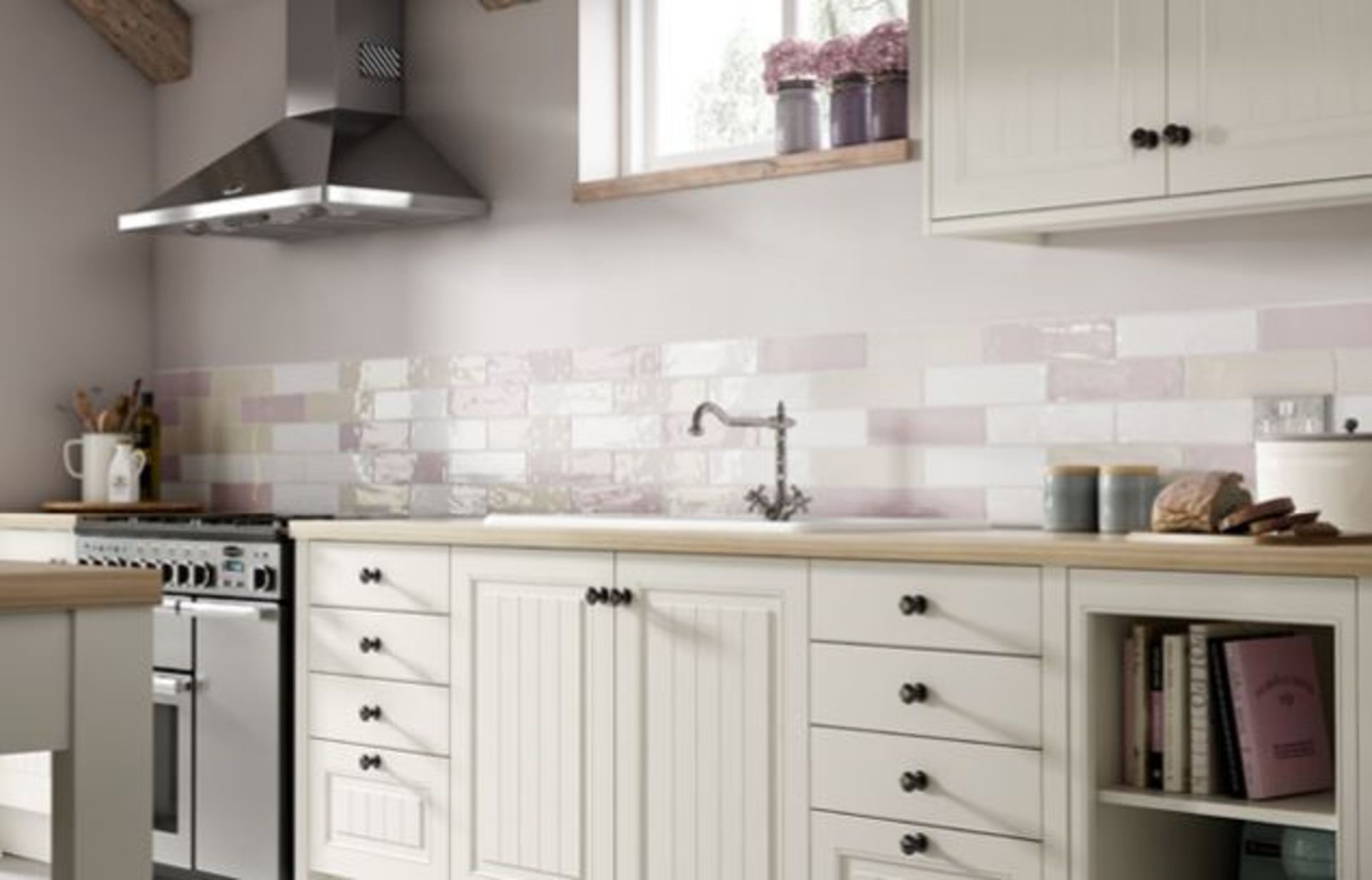 Oban cream kitchen range, approx. 1316 items including Cream doors and drawer fronts. Original - Image 3 of 4