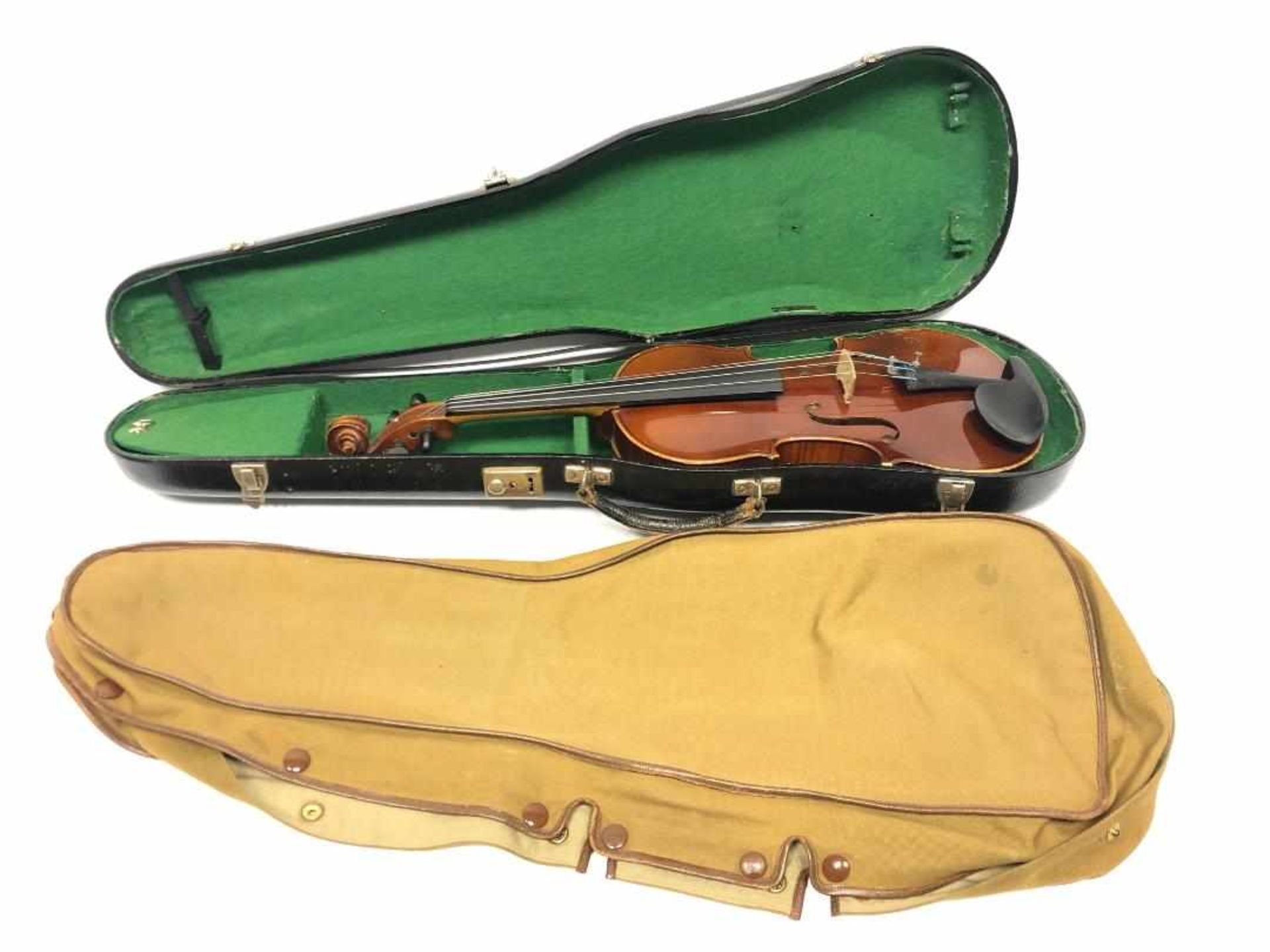 Violin / 4/4-Violine, um 1920. Geige im Koffer mit Bogen. Sehr gut.4/4-Violine in eigenwilliger - Bild 3 aus 3