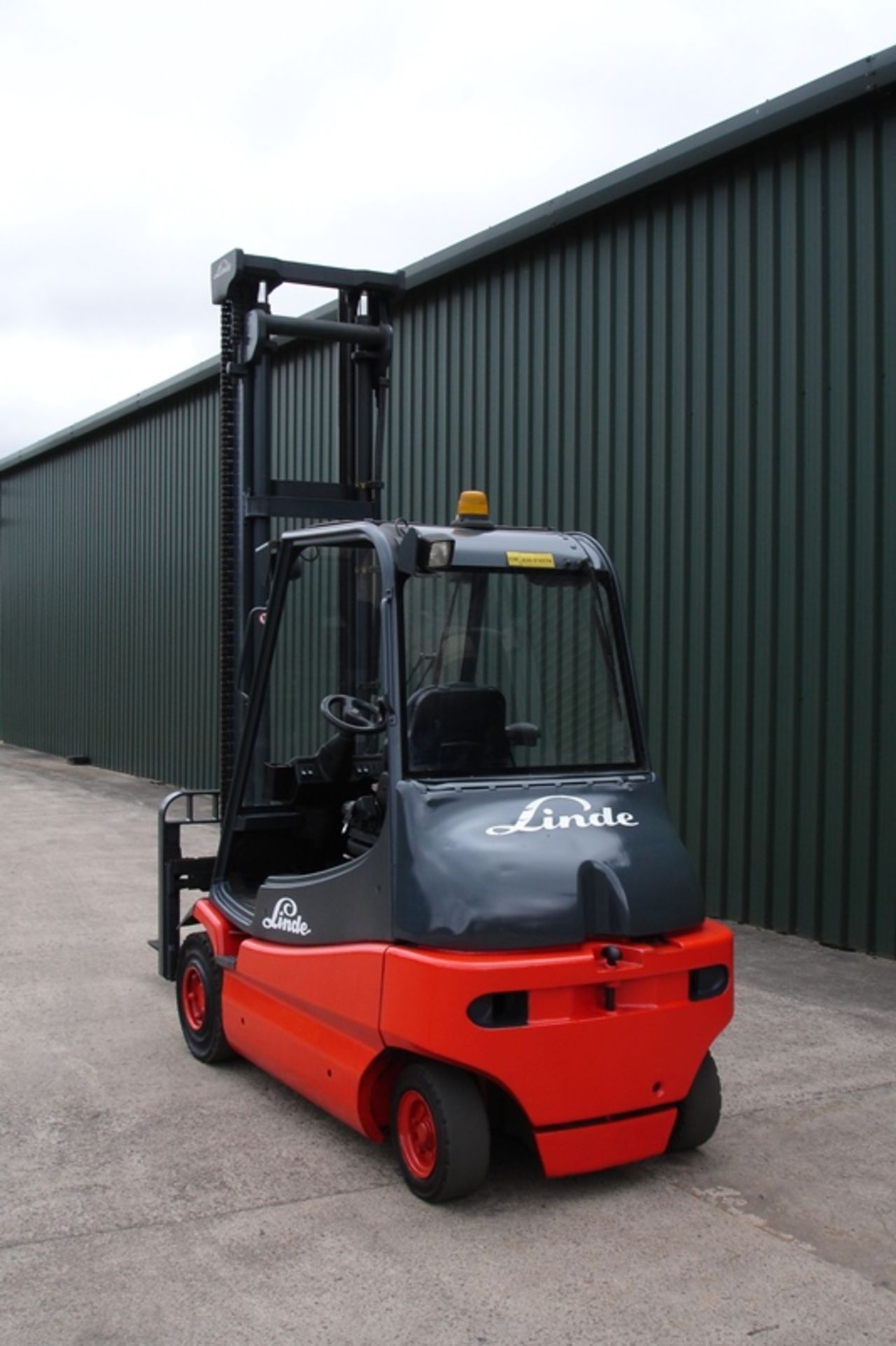 Linde 3 Ton Electric Forklift - Image 2 of 6