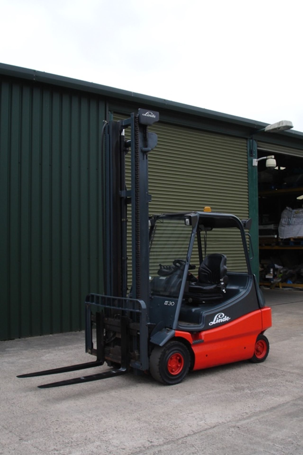 Linde 3 Ton Electric Forklift - Image 5 of 6