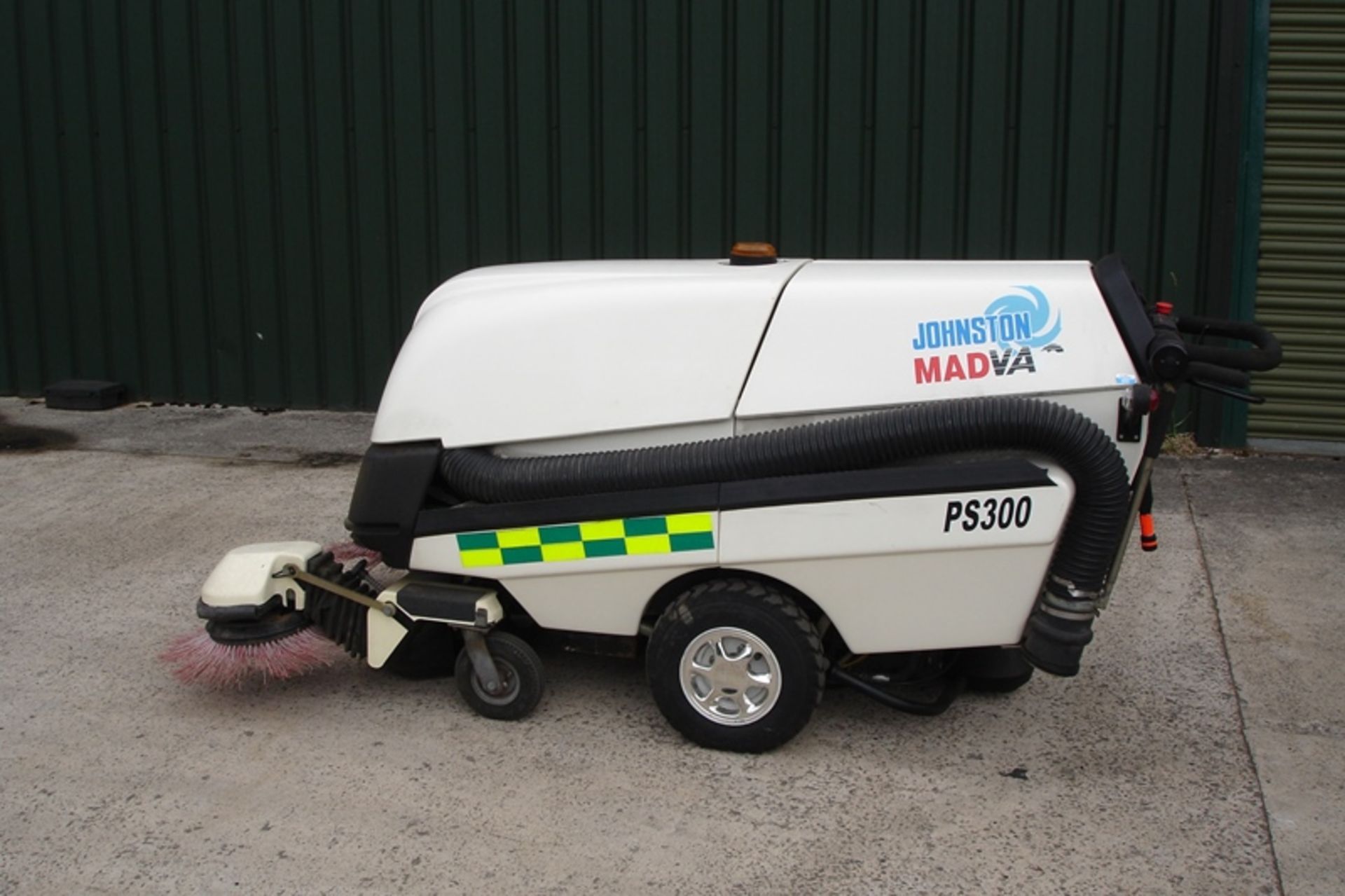 JOHNSON MADVAC DIESEL PEDESTRIAN SWEEPER