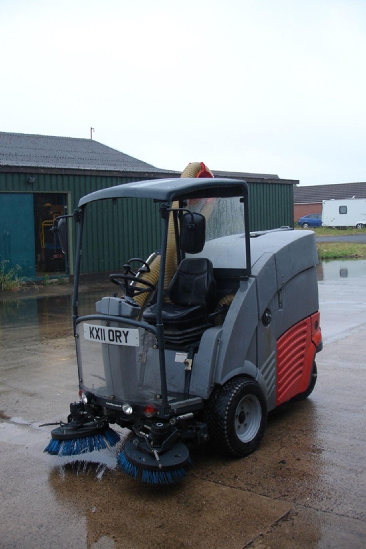 Hako CM90 Diesel Ride On Sweeper - Image 4 of 7