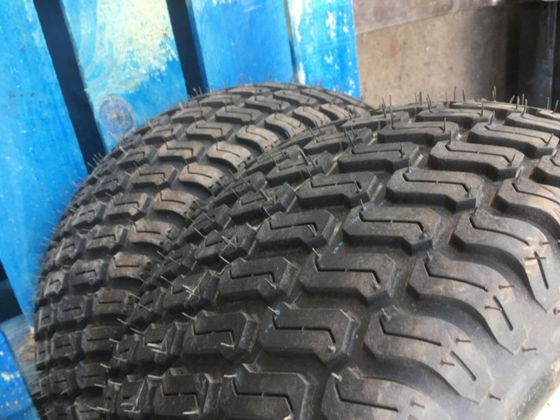 4 brand new Lawnmower Tyres on new rims ready to fit - Bild 5 aus 5