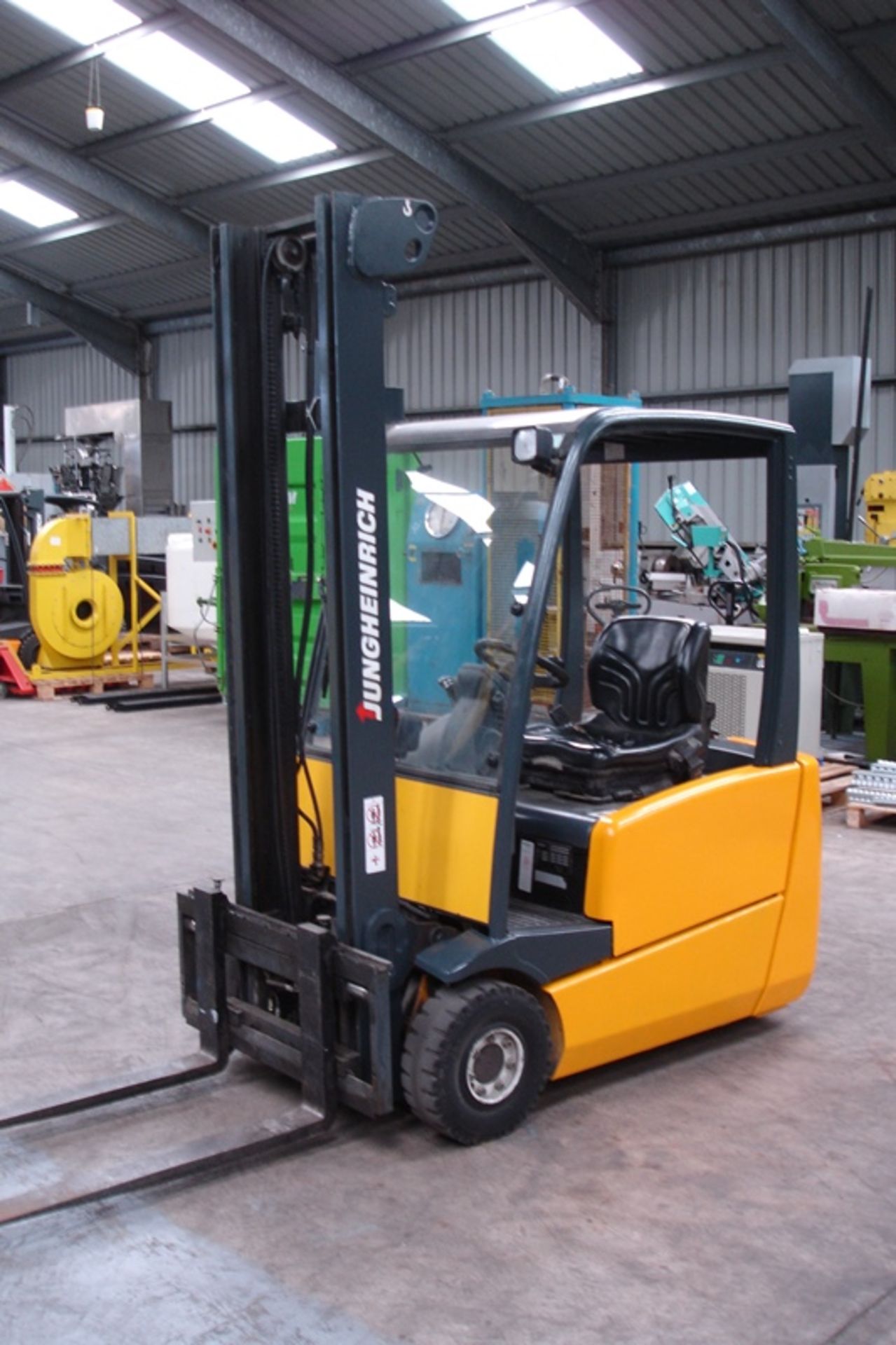 Jungheinrich 1.6 ton electric Forklift - Image 4 of 6