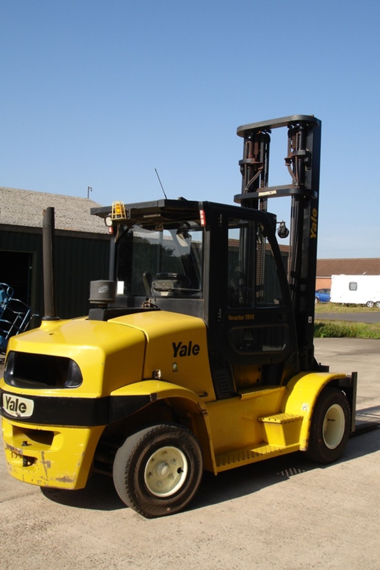 Yale 7 ton Forklift (2014) - Image 4 of 9