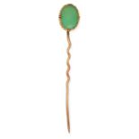 ANTIQUE CHRYSOPRASE TIE PIN set with an oval cut chrysoprase, 5.6cm, 2.2g.