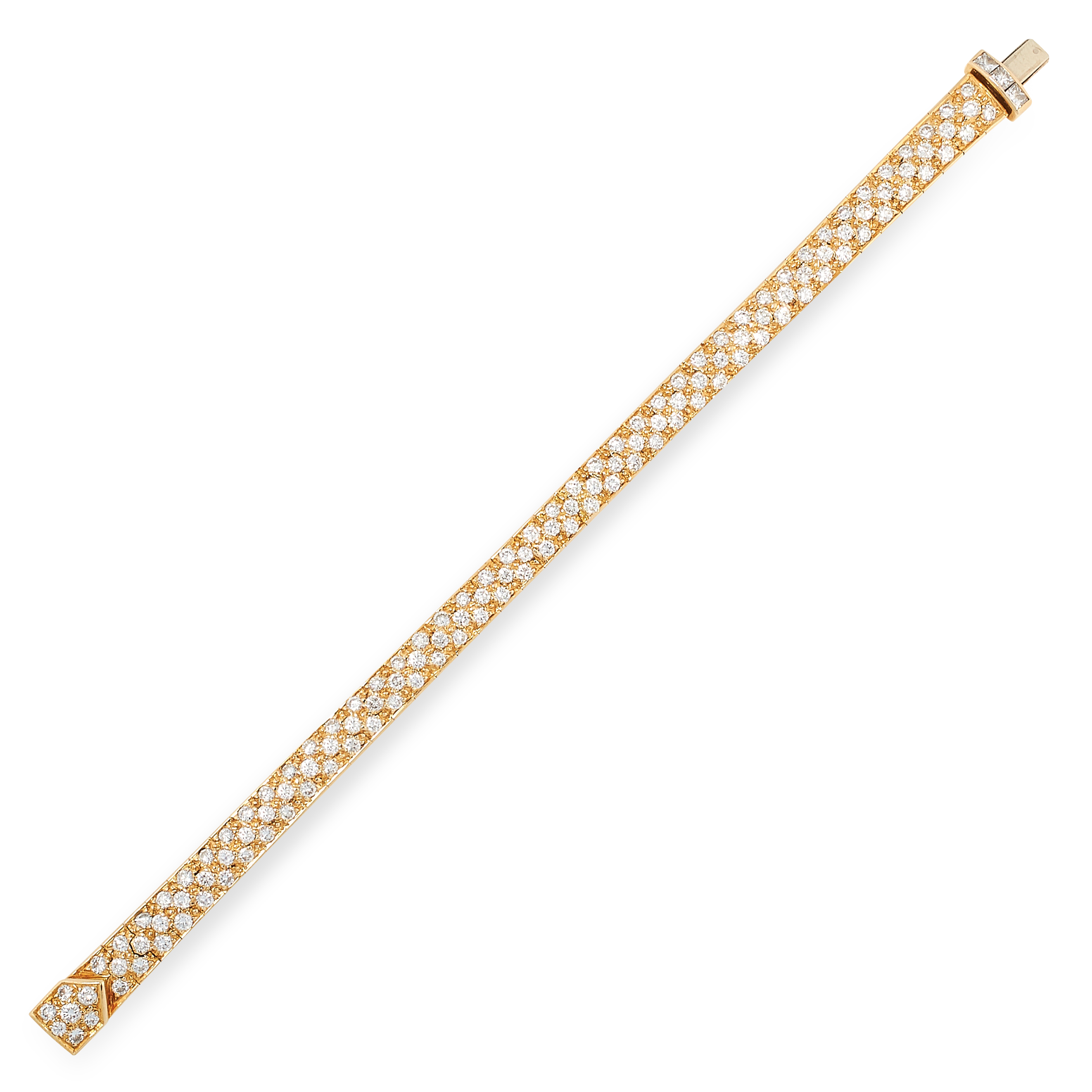 4.00 CARAT DIAMOND BRACELET set with round cut diamonds totalling approximately 4.00 carats, in