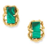 A PAIR OF VINTAGE MALACHITE CUFFLINKS set with polished malachite pieces in naturalistic, textured