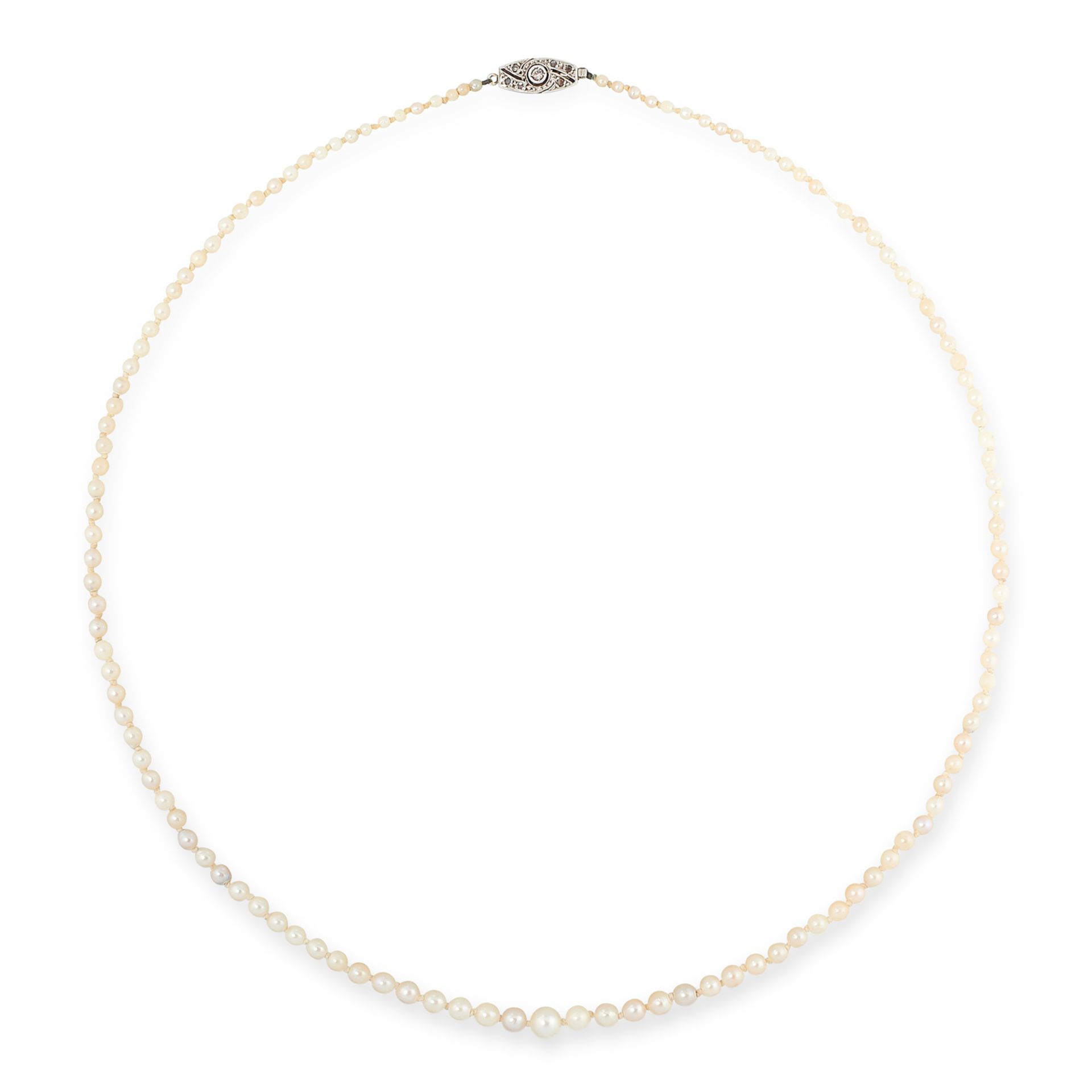 AN ANTIQUE PEARL AND DIAMOND NECKLACE in 18ct gold, comprising of a single row of pearls ranging 2.