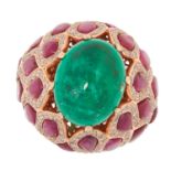 AN EMERALD, RUBY AND DIAMOND HARLEQUIN DRESS RING in 18ct yellow gold, set with a cabochon emerald