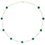 A GREEN ONYX AND PEARL NECKLACE in yellow gold, set with alternating beads of green onyx and pearls,