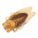 AN ANTIQUE CARVED HORN BUG BROOCH BY LALIQUE, EARLY 20TH CENTURY carved to depict a cricket,