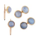 AN ANTIQUE STAR SAPPHIRE CUFFLINKS AND STUD DRESS SET in high carat yellow gold, comprising a pair