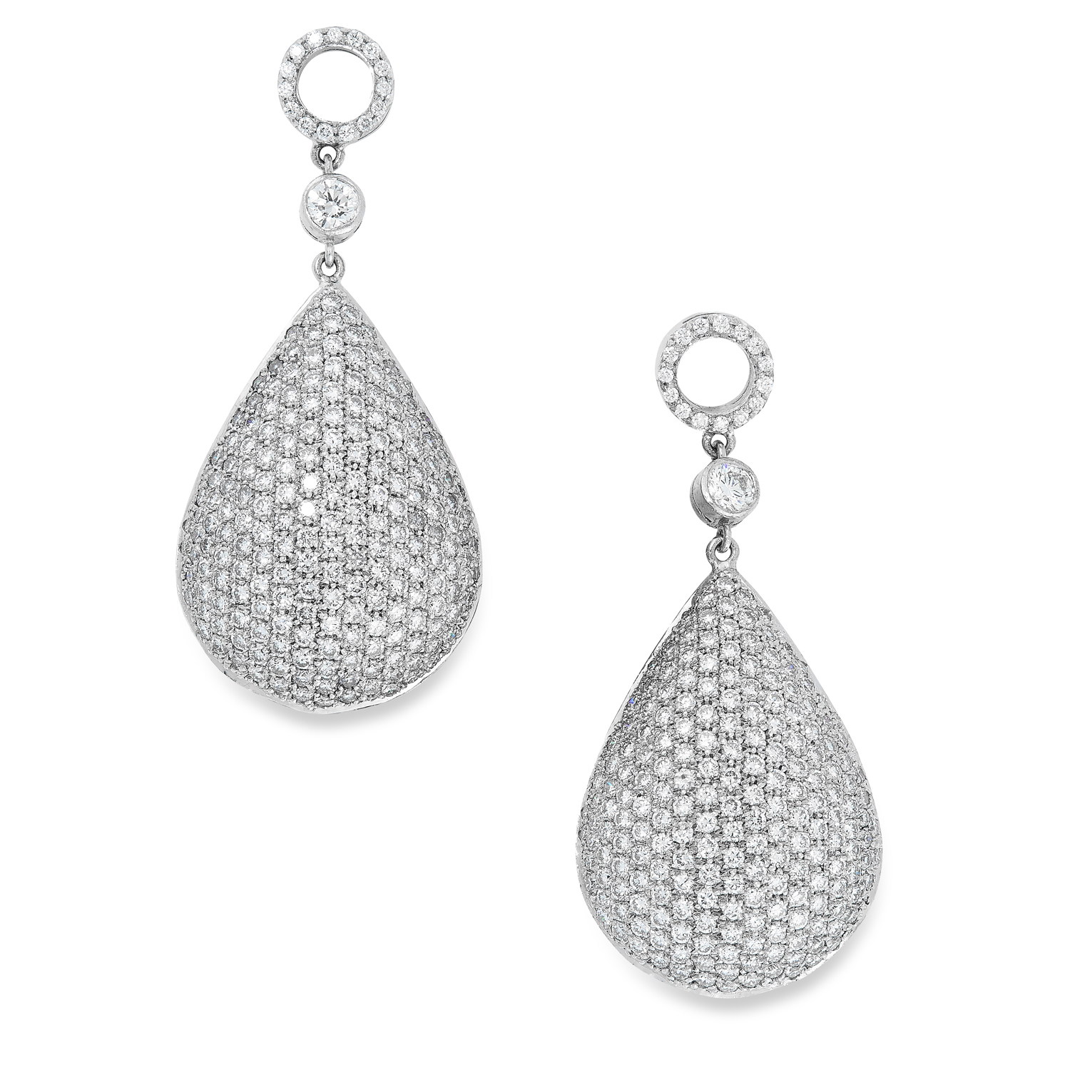 A DIAMOND PENDANT AND EARRINGS SUITE comprising a pair of earrings, pendant and chain, in teardrop - Image 3 of 4