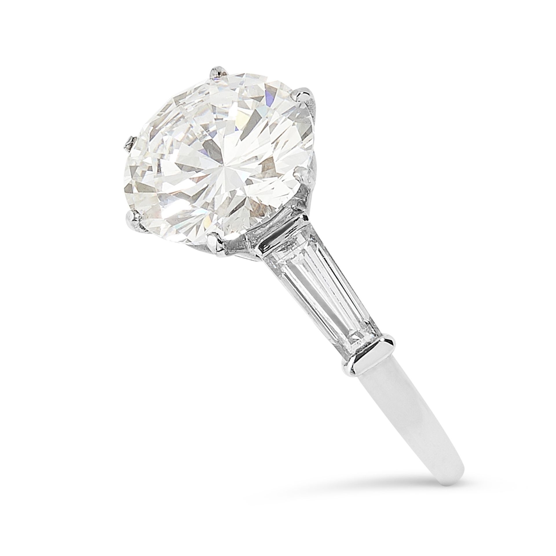 A 3.03 CARAT DIAMOND RING, VAN CLEEF AND ARPELS in platinum, set with a round cut diamond of 3.03 - Bild 3 aus 3