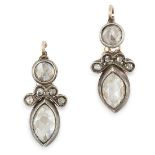 A PAIR OF ANTIQUE DIAMOND EARRINGS, 19TH CENTURY i