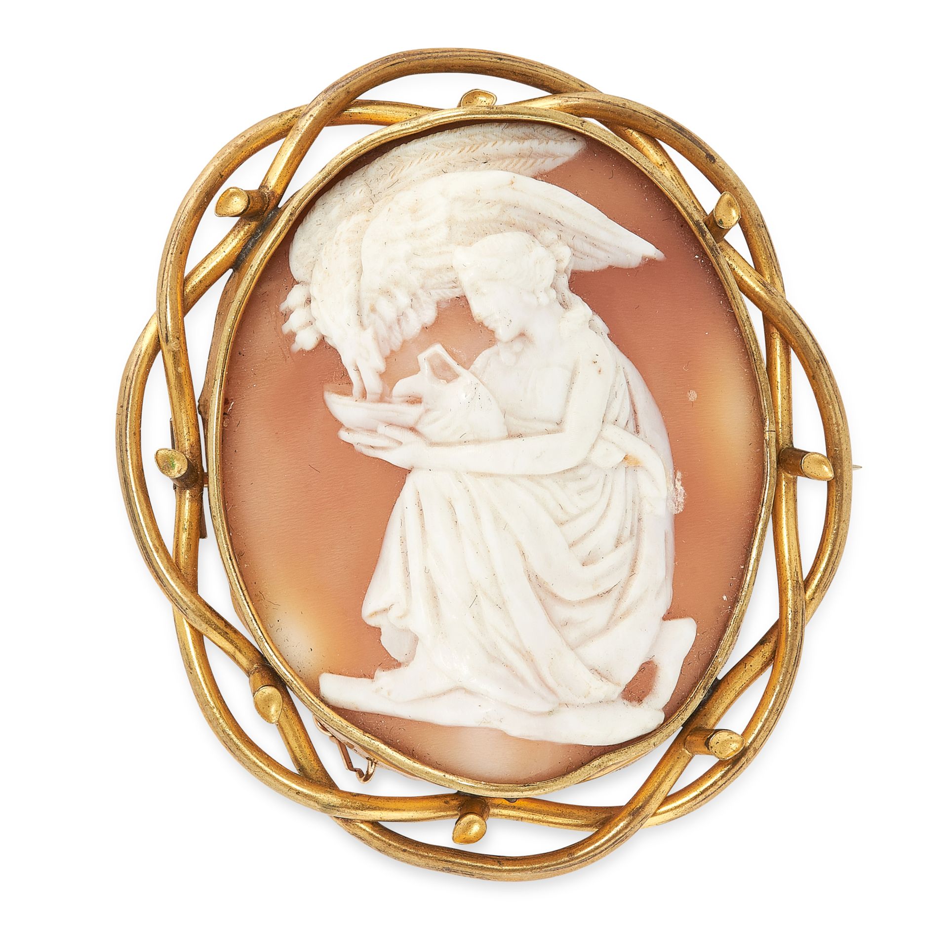 AN ANTIQUE VICTORIAN CAMEO BROOCH, 19TH CENTURY in pinchbeck, of oval form, carved to depict a scene