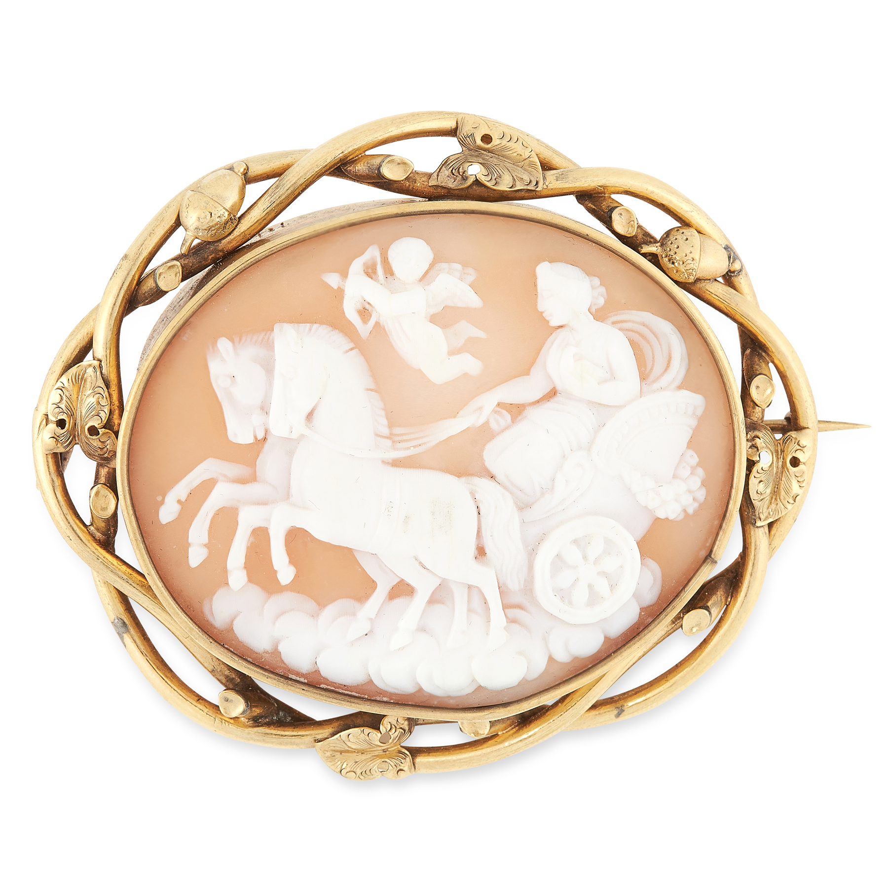 AN ANTIQUE VICTORIAN CAMEO BROOCH, 19TH CENTURY in pinchbeck, of oval form, set with a carved