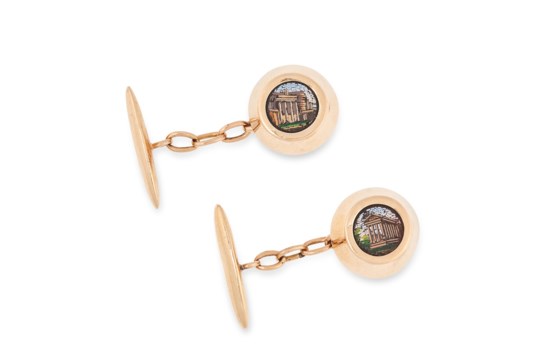 A PAIR OF ANTIQUE MICROMOSAIC CUFFLINKS each set with a micromosaic scene of a Grecian building