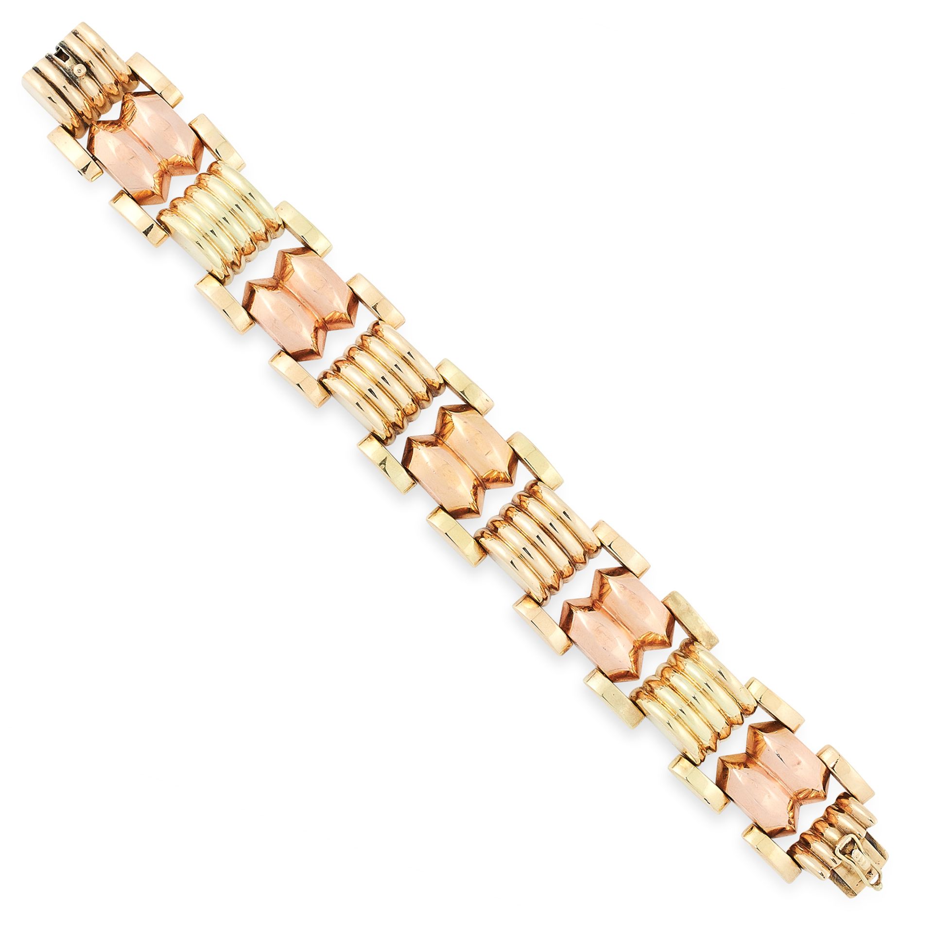 A VINTAGE FANCY LINK BRACELET in yellow gold, comprising a row of alternating bevelled links,