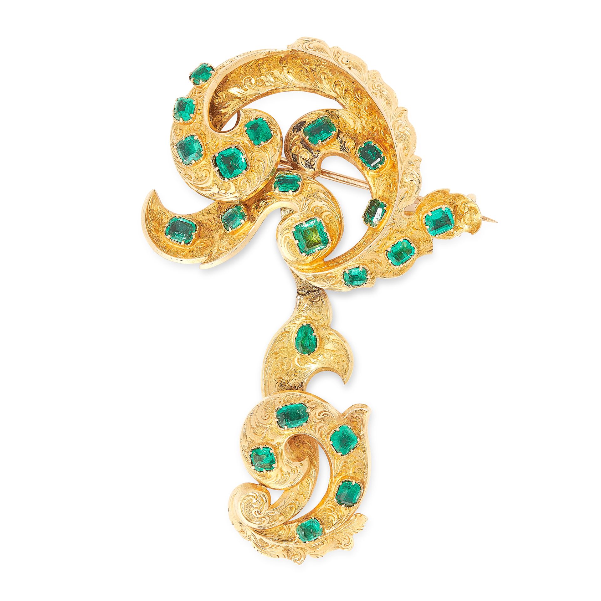 AN ANTIQUE EMERALD BROOCH, 19TH CENTURY in yellow gold, of foliate scroll design, the articulated