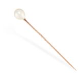 A VINTAGE PEARL TIE / STICK PIN in yellow gold, set with a drop shaped pearl of 8.9mm, unmarked, 6.