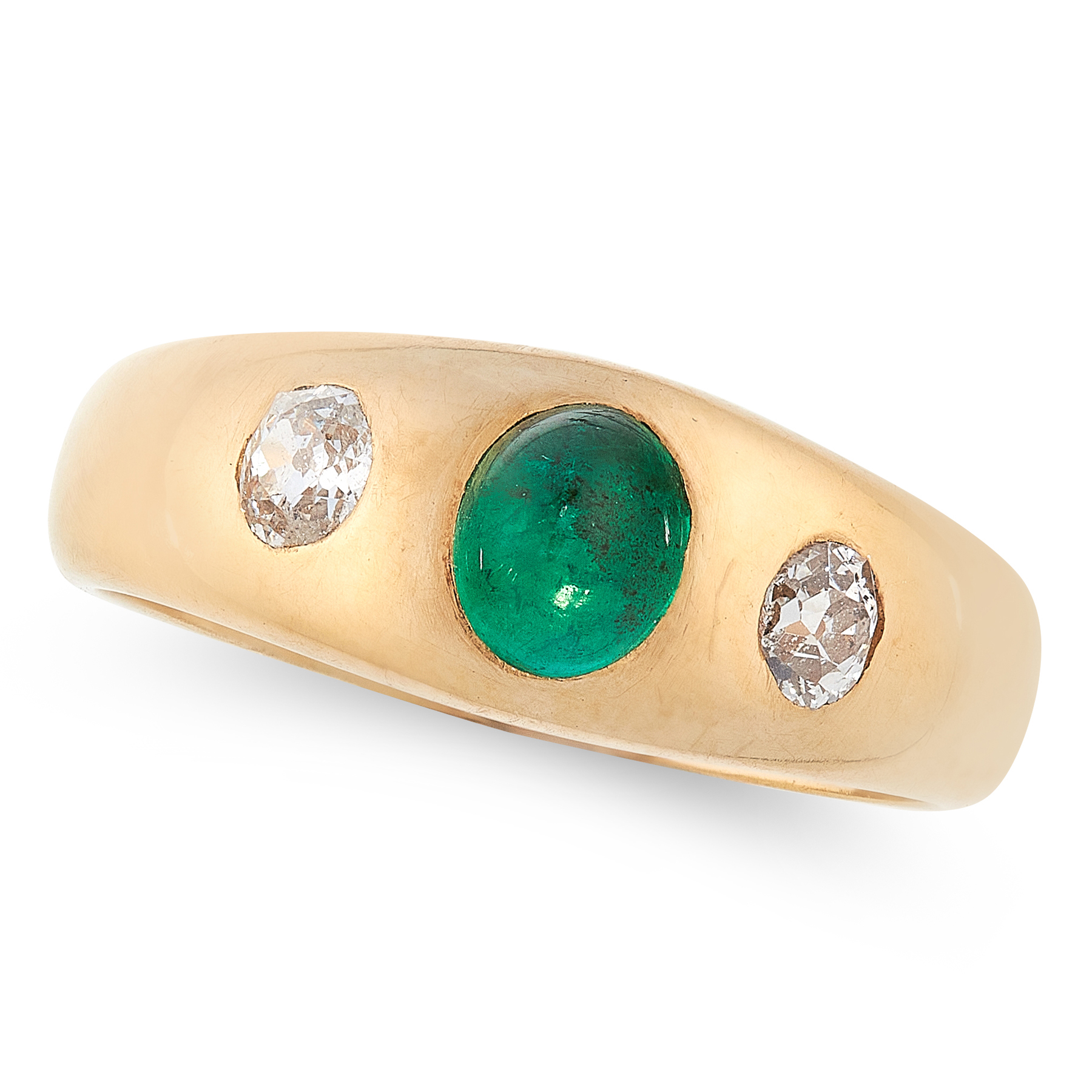 AN ANTIQUE EMERALD AND DIAMOND RING 1908 in 18ct yellow gold, the tapering band Gypsy set with an