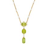 AN ANTIQUE PERIDOT AND PEARL NECKLACE, EARLY 20TH CENTURY in yellow gold, set with a trio of step