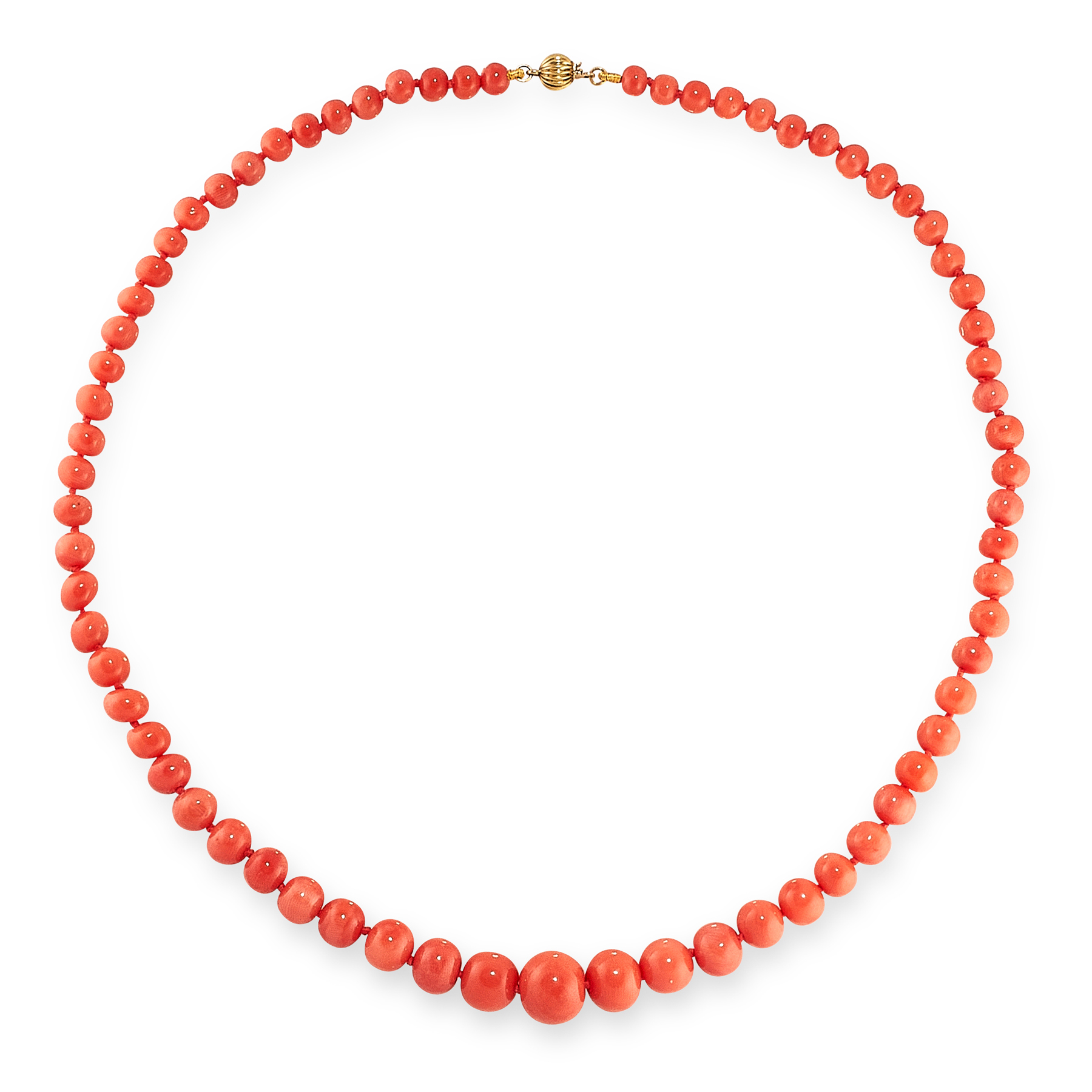 A CORAL BEAD NECKLACE in 18ct yellow gold, comprising of a single row of coral beads, ranging from