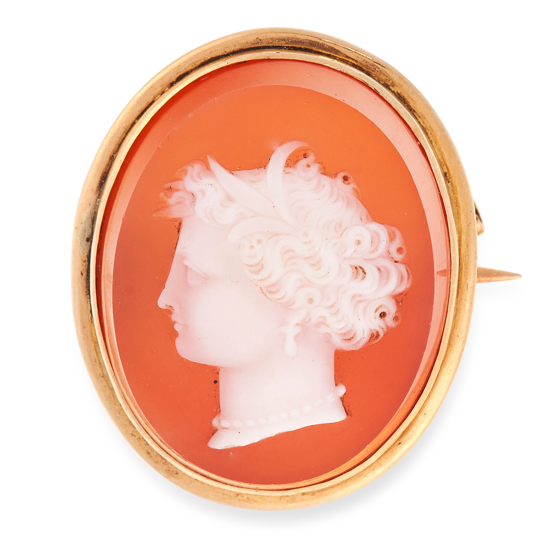 AN ANTIQUE VICTORIAN CAMEO BROOCH in yellow gold, comprising of a hardstone cameo depicting a