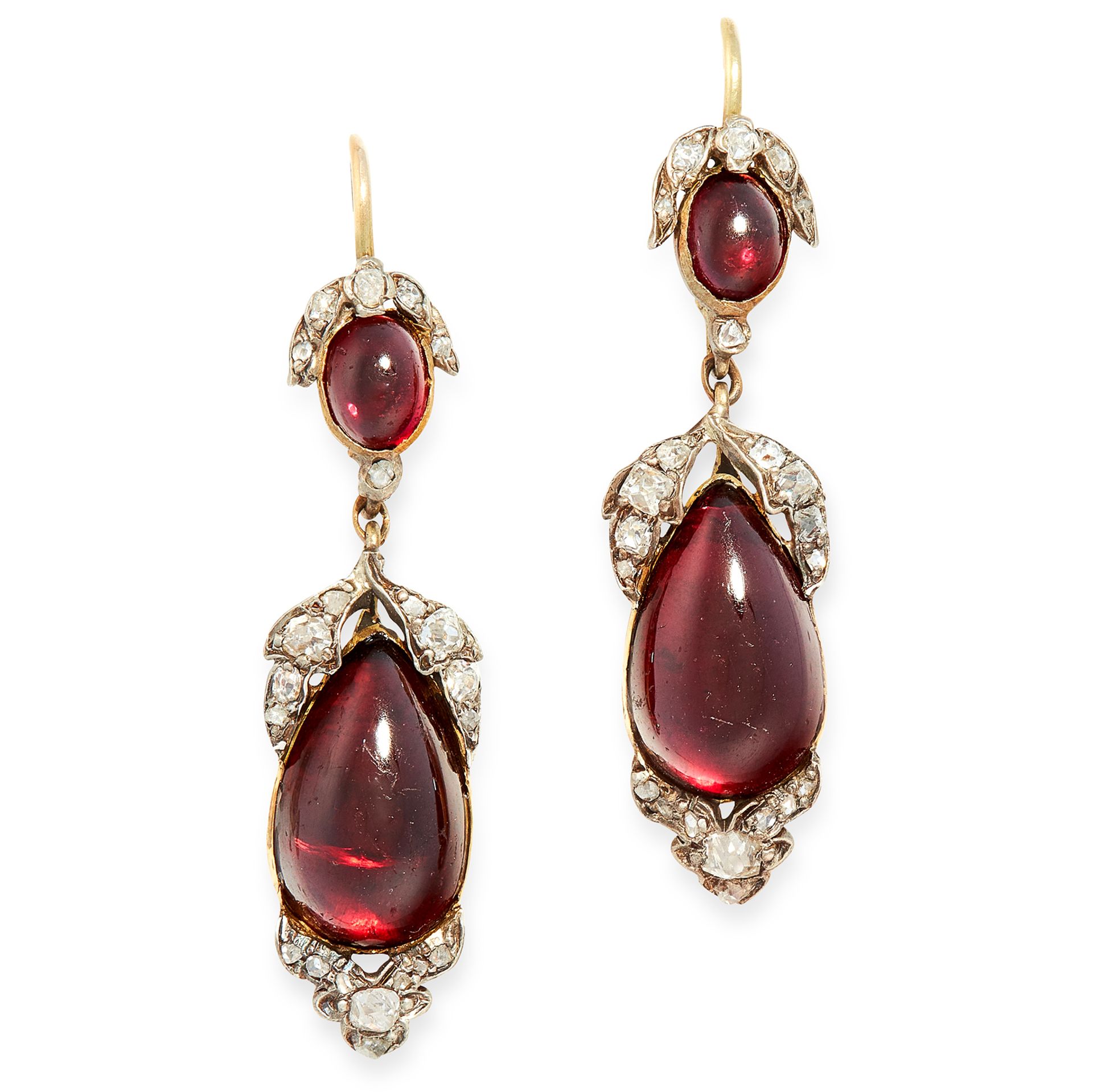 A PAIR OF ANTIQUE GARNET AND DIAMOND DROP EARRINGS in yellow gold and silver, each formed of a