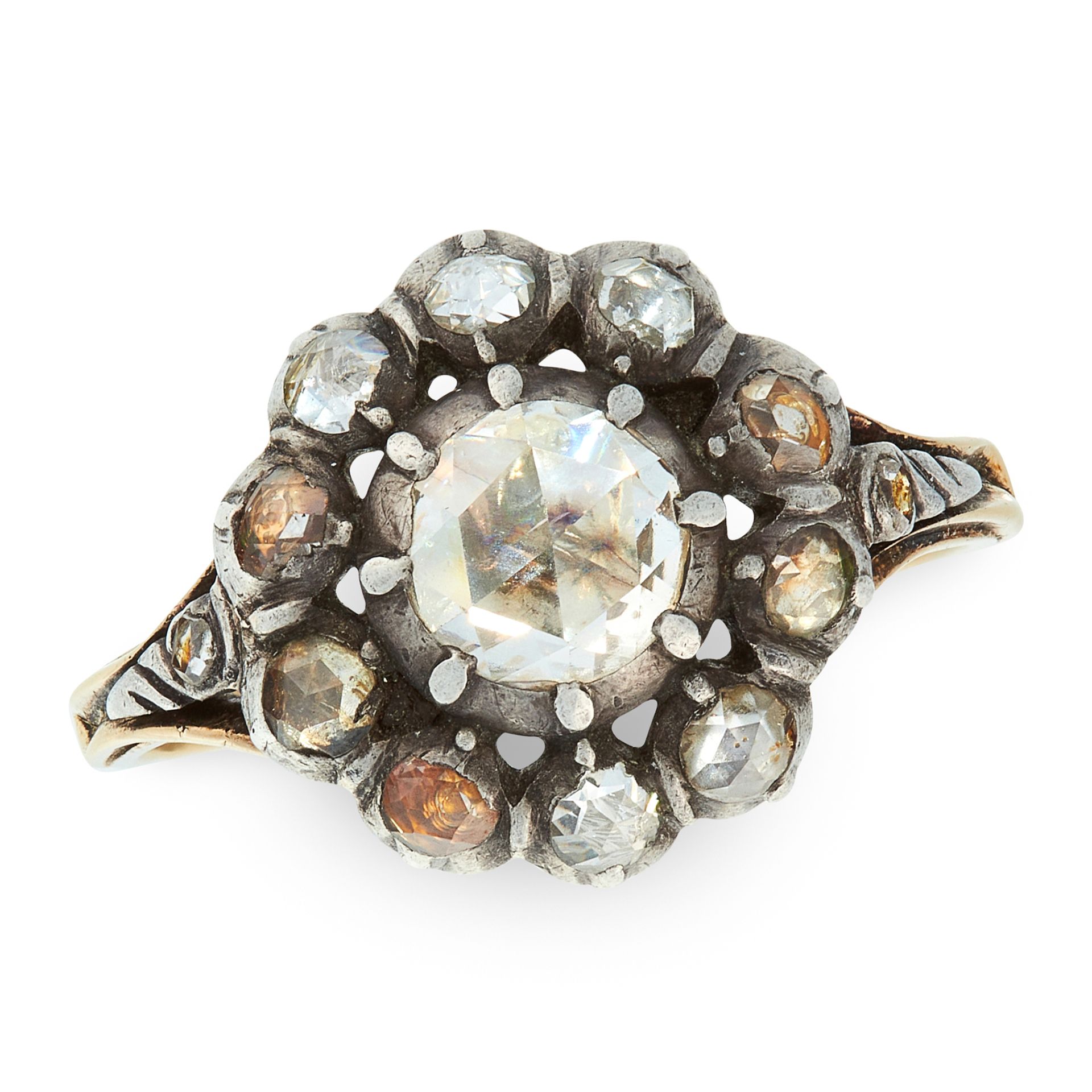 AN ANTIQUE DIAMOND CLUSTER RING in yellow gold and silver, set with a cluster of rose cut