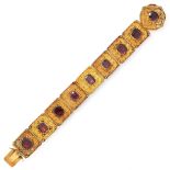 AN ANTIQUE GARNET BRACELET, 19TH CENTURY in yellow gold, comprising a series of eight square