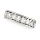 A DIAMOND ETERNITY RING, EARLY 20TH CENTURY comprising a single row of old round cut diamonds