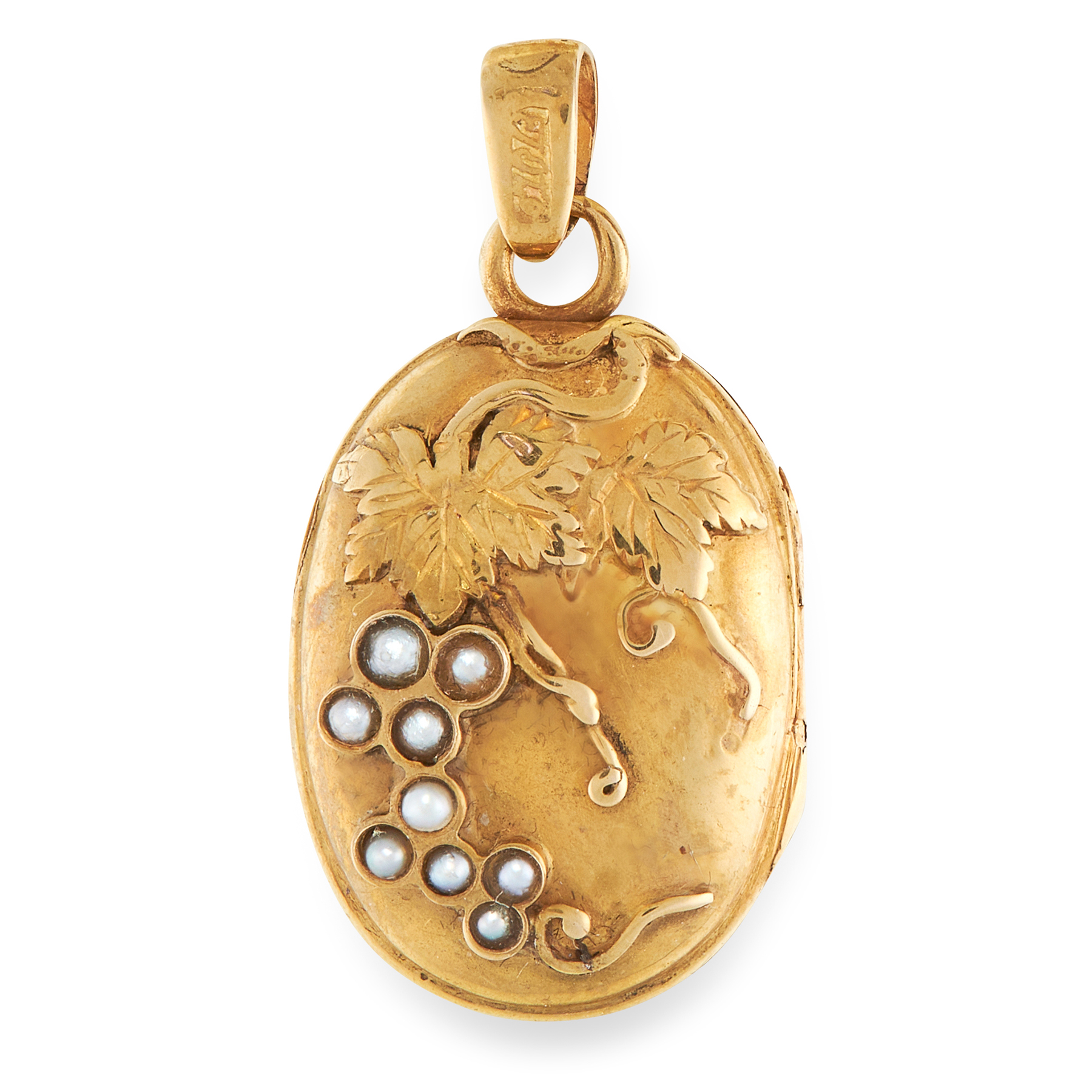 AN ANTIQUE PEARL MOURNING LOCKET PENDANT in 18ct yellow gold, the hinged oval body with vine and