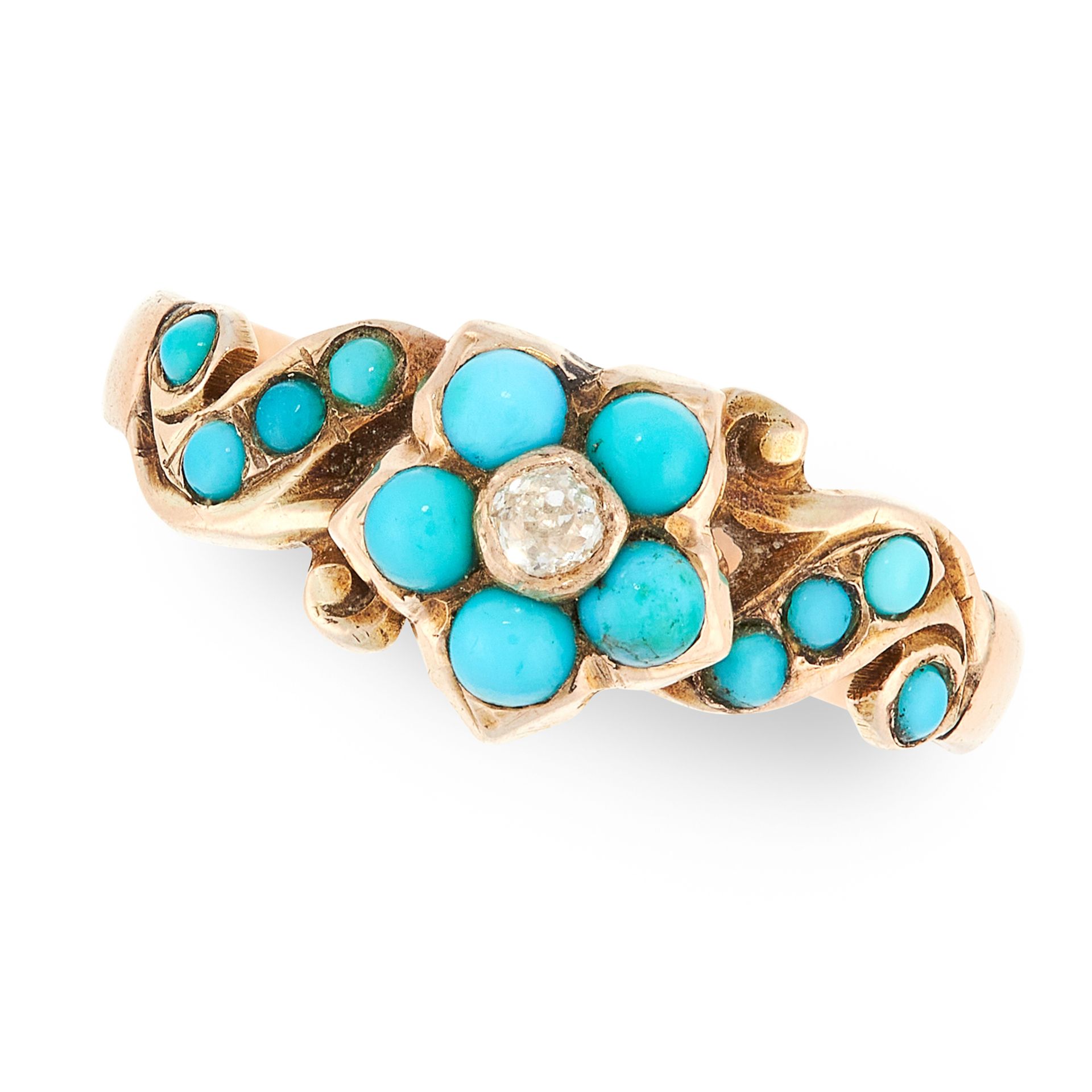 AN ANTIQUE TURQUOISE AND DIAMOND RING in yellow gold, set with a central cluster of an old cut