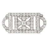 AN ANTIQUE ART DECO DIAMOND BROOCH, EARLY 20TH CENTURY in 18ct white gold and platinum, the