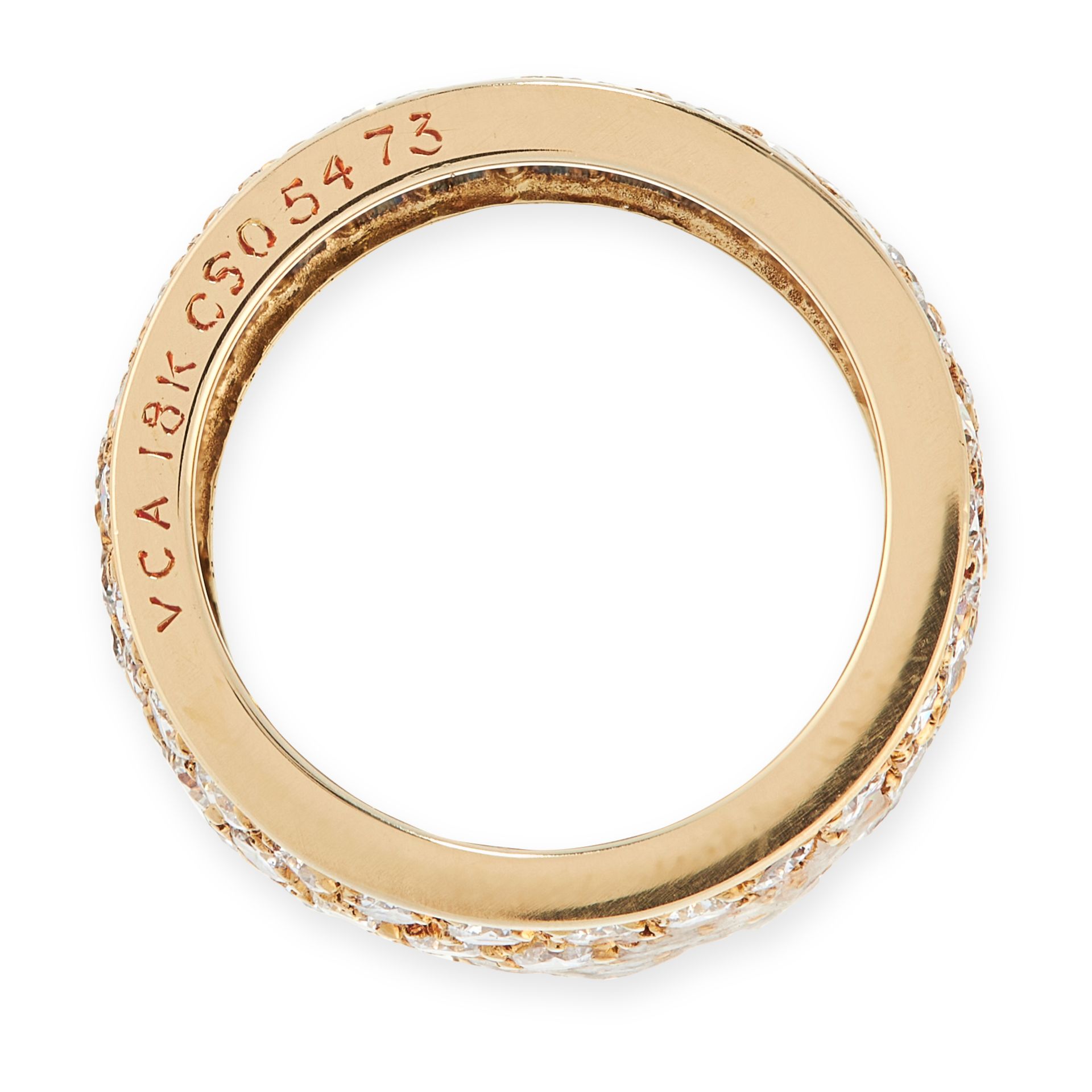 A VINTAGE DIAMOND ETERNITY RING, VAN CLEEF & ARPELS in 18ct yellow gold, the full band set with four - Bild 2 aus 2