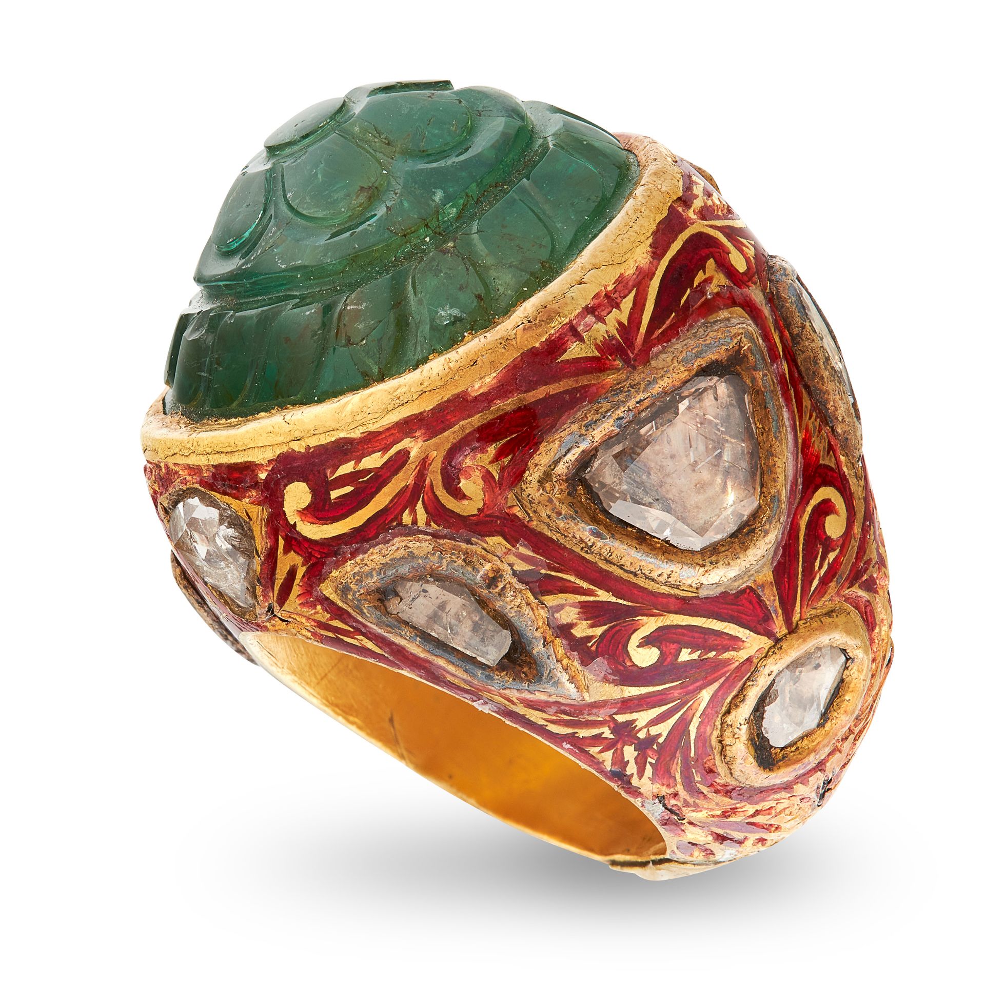 AN ANTIQUE EMERALD, DIAMOND AND ENAMEL RING, INDIAN in high carat yellow gold, set with a Mughal - Bild 2 aus 2