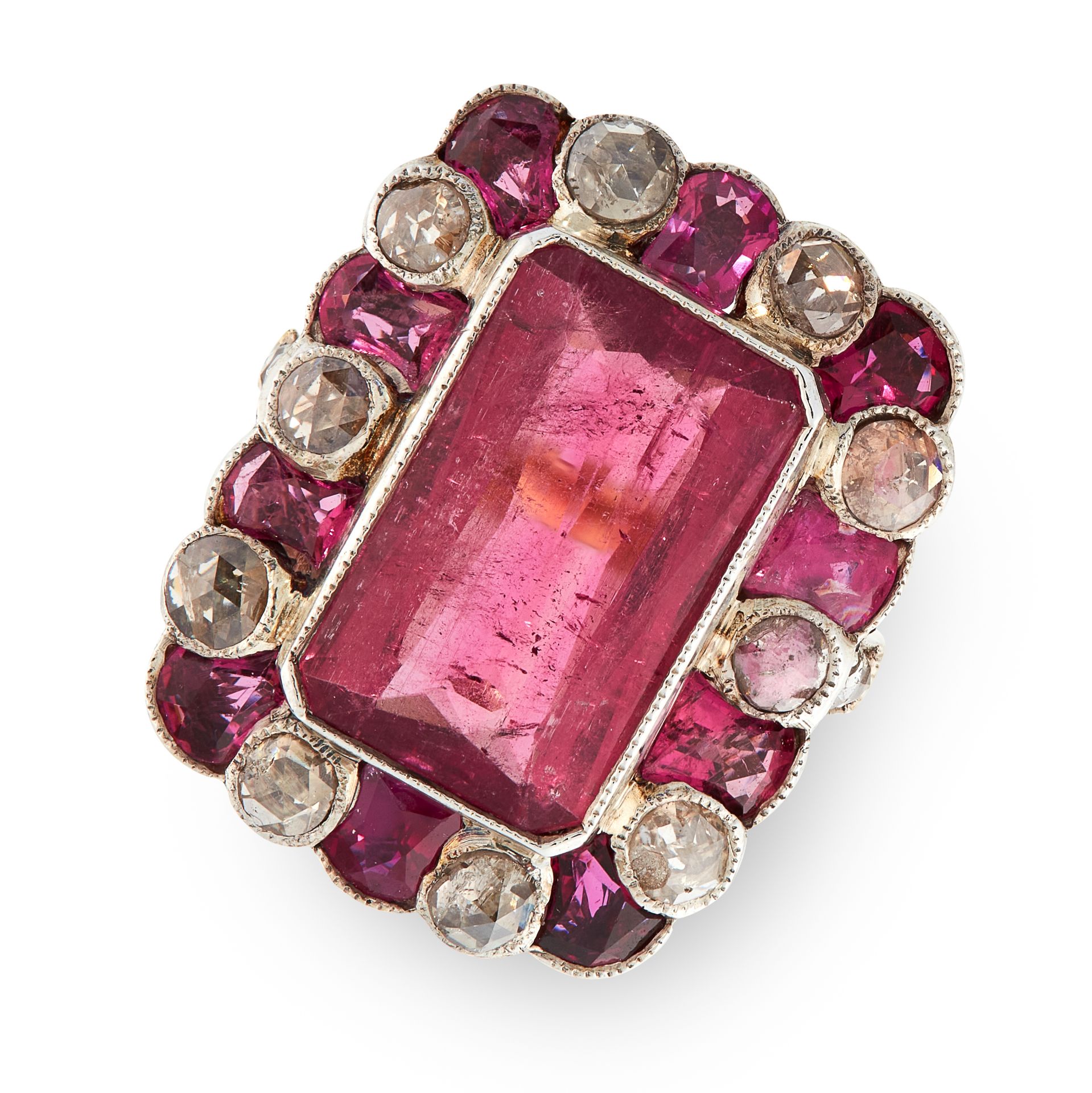 A TOURMALINE, RUBY AND DIAMOND RING in yellow gold, set with a mixed octagonal cut tourmaline of 4.