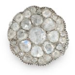 AN ANTIQUE DIAMOND CLUSTER RING, 19TH CENTURY in yellow gold and silver, the scalloped circular face
